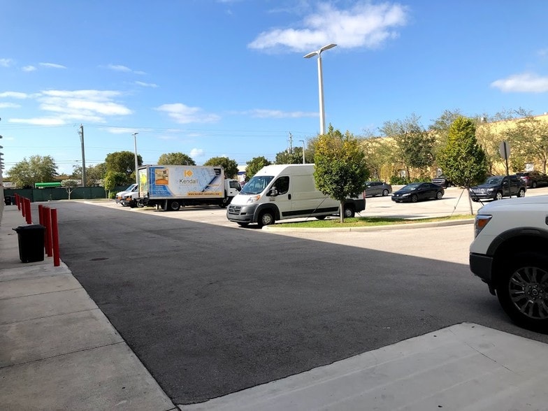 More Photos Of 18900 SW 106th Ave, Miami Freestanding For Lease