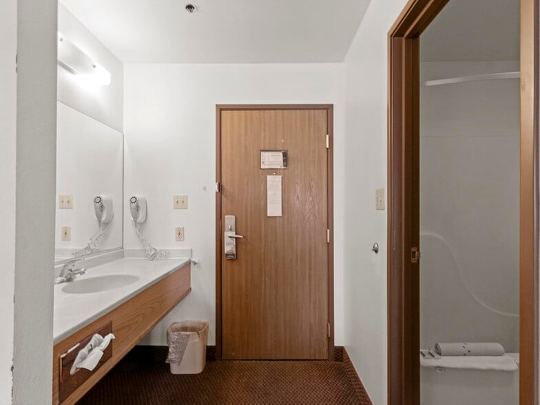 More Photos Of , Elko Hospitality For Sale