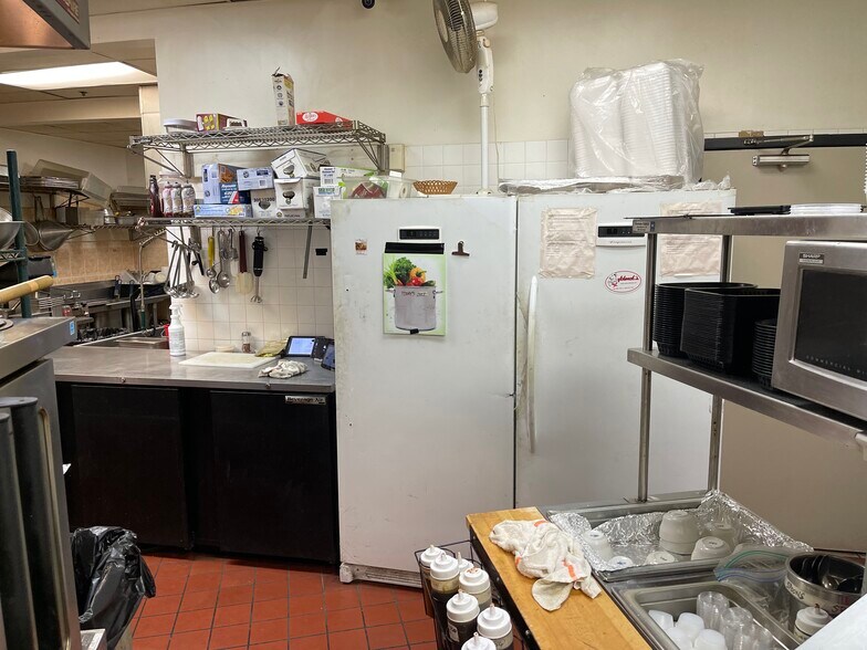 More Photos Of 42882 Truro Parish Dr, Ashburn Storefront For Sale