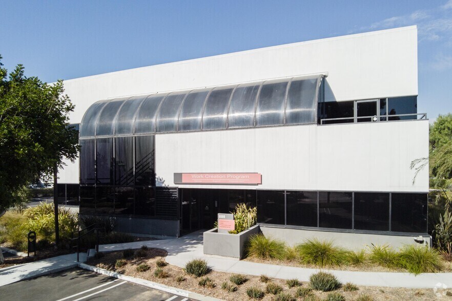 More Photos Of 6089 Bristol Pky, Culver City Loft Creative Space For Lease