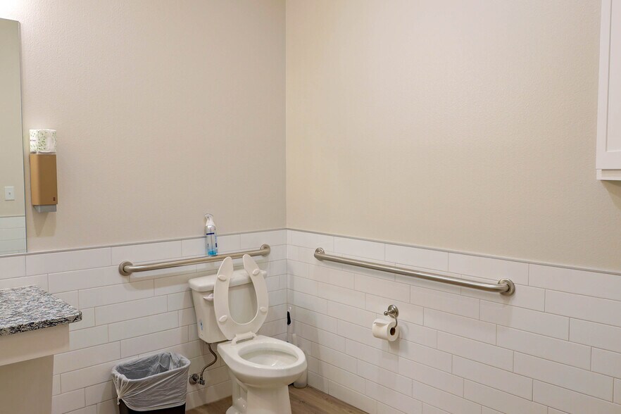 More Photos Of 5004 122nd St, Lubbock Office Residential For Lease