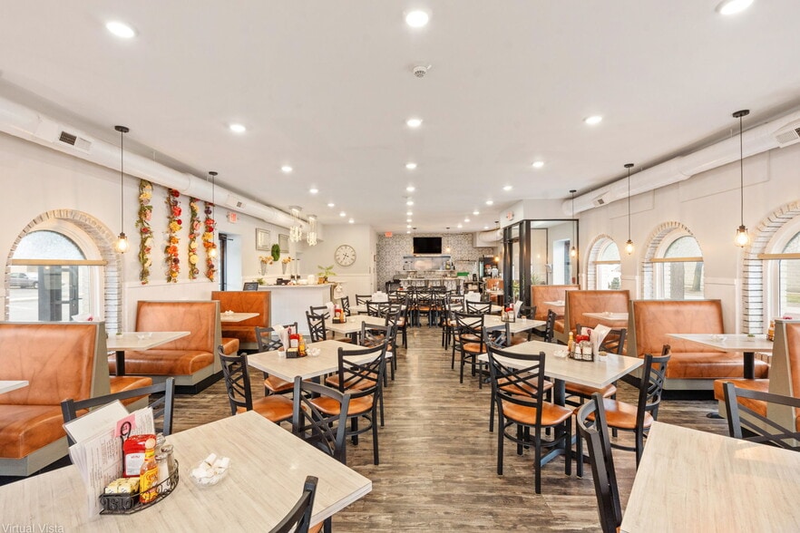 More Photos Of 7427 Roosevelt Rd, Forest Park Restaurant For Sale