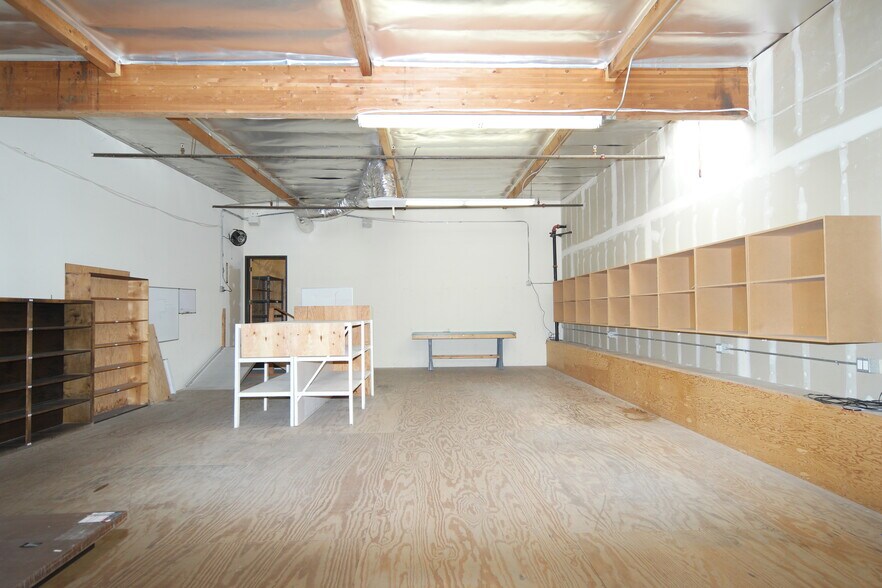 More Photos Of 4125 Market St, Ventura Light Manufacturing For Sale