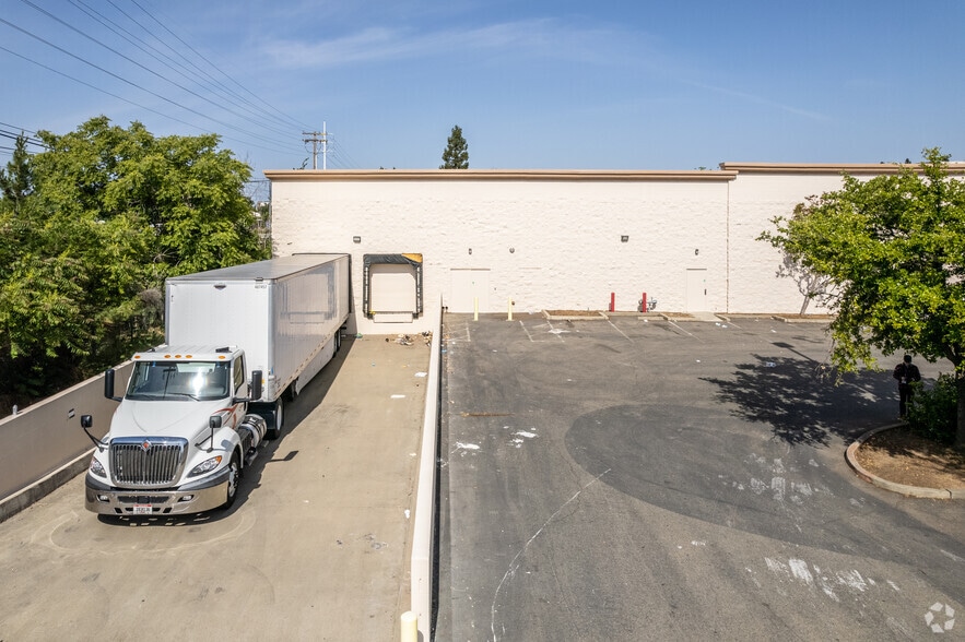 More Photos Of 2800 Power Inn Rd, Sacramento Freestanding For Lease