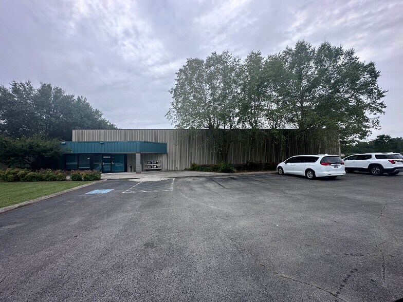 More Photos Of 505 Lake Way Pl, Tullahoma Manufacturing For Sale