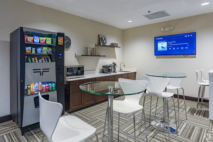 More Photos Of 26310 Oak Ridge Dr, Spring Medical For Sale