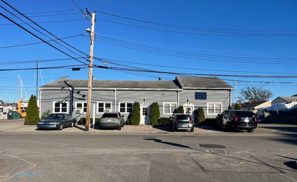 More Photos Of 41 Degnon Blvd, Bay Shore Manufacturing For Sale