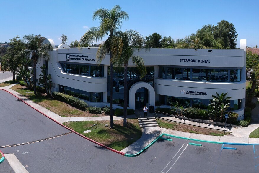 More Photos Of 906 Sycamore Ave, Vista Medical For Lease