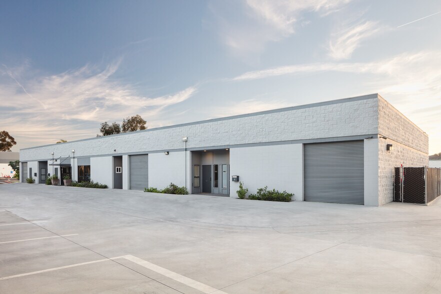 More Photos Of 621 S Andreasen Dr, Escondido Manufacturing For Lease