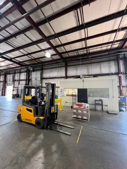 More Photos Of 4520 Old Troup Hwy, Tyler Distribution For Lease