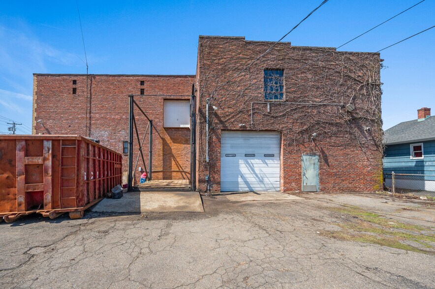 More Photos Of 2400 Barnum Ave, Stratford Industrial For Sale