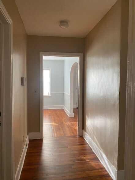 More Photos Of 5560 Jonesboro Rd, Lake City Office For Sale