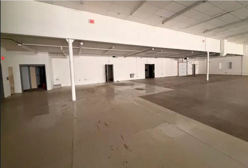 More Photos Of 481 Enfield St, Enfield Storefront For Lease