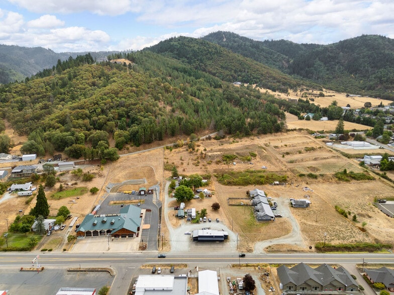 More Photos Of 172 S Old Pacific Hwy, Myrtle Creek Bar For Sale