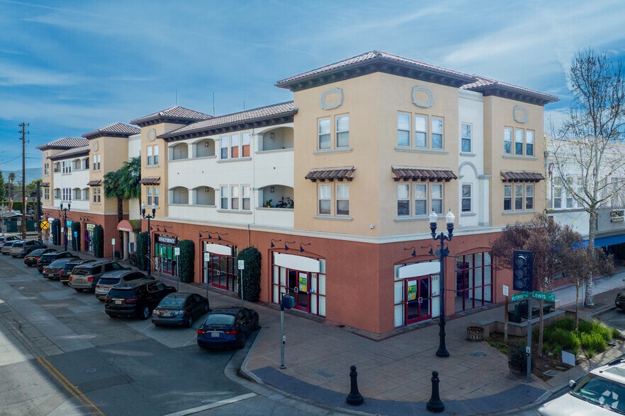 Primary Photo Of 7598 Monterey St, Gilroy Apartments For Lease