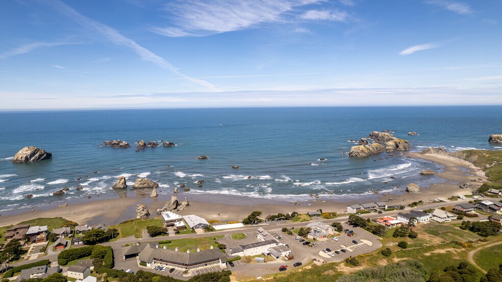More Photos Of 1695 Beach Loop Drive, Bandon Restaurant For Sale