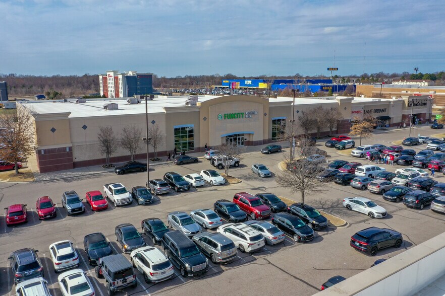 More Photos Of 2281 N Germantown Pky, Cordova Storefront For Sale