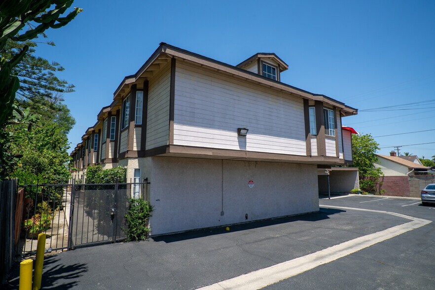 More Photos Of 1280 E La Palma Ave, Anaheim Apartments For Sale