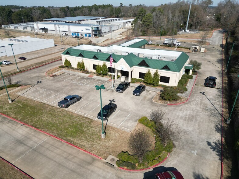 More Photos Of 3815 State Highway 64 W, Tyler Bank For Sale