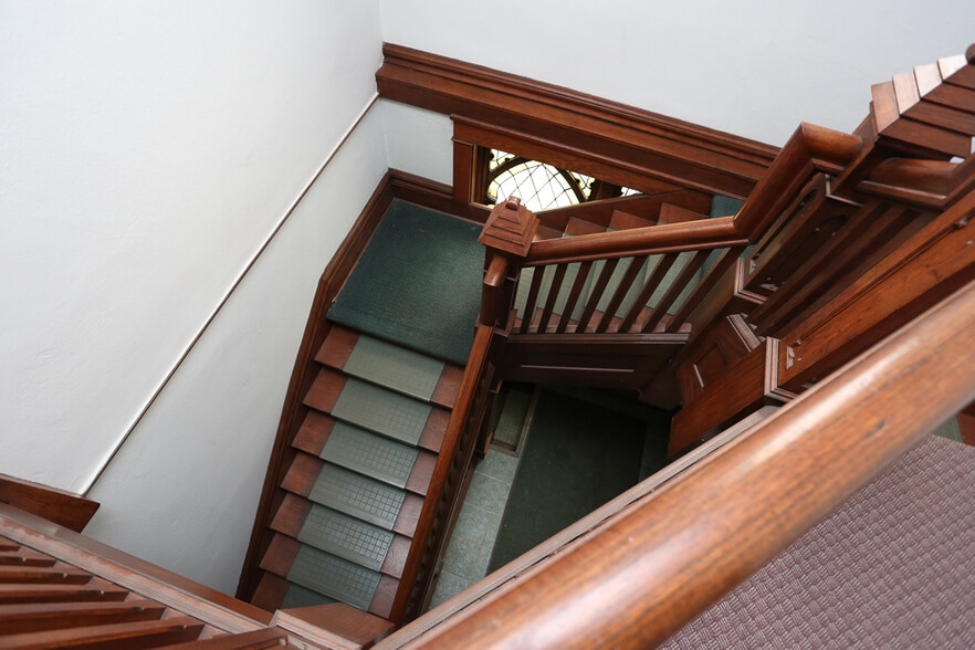 More Photos Of 1205 Elm St, Youngstown Religious Facility For Sale