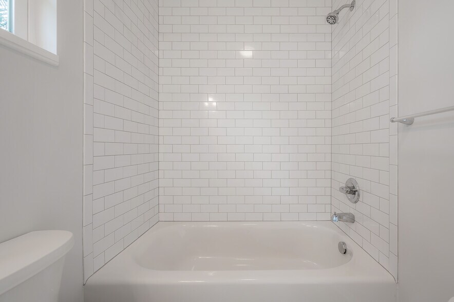 More Photos Of 3921 State St, Tampa Specialty For Sale
