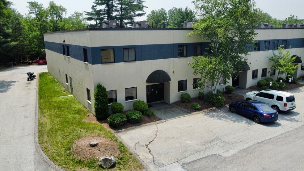 More Photos Of 35 Londonderry Tpke, Hooksett Flex For Lease