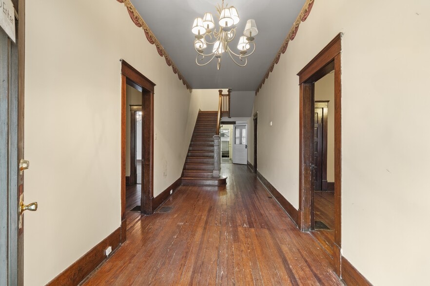 More Photos Of 300 Maple St, Smyrna Restaurant For Sale