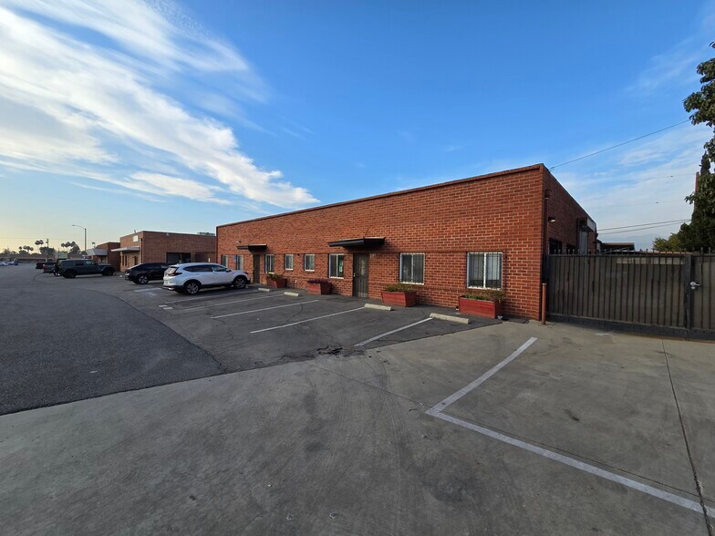 More Photos Of 781-783 W Front St, Covina Warehouse For Sale