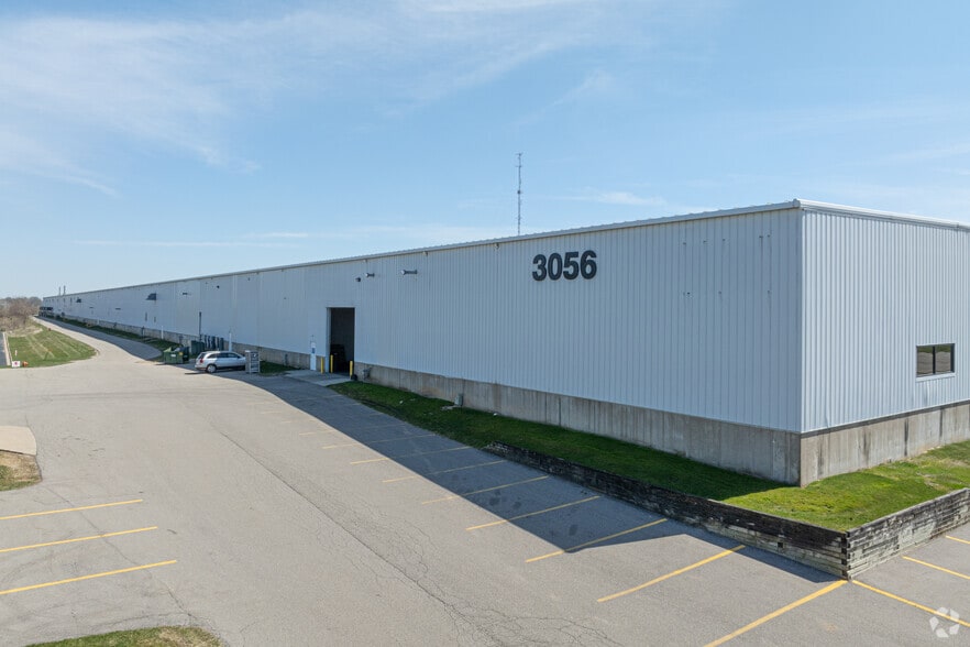 More Photos Of 3056 Walker Ridge Dr NW, Grand Rapids Manufacturing For Lease