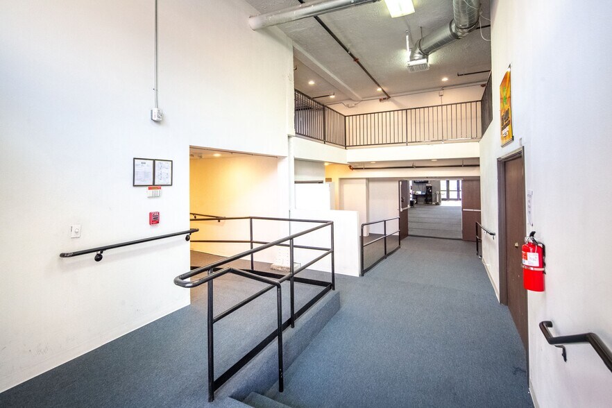 More Photos Of 43 E Main St, Alhambra Freestanding For Lease