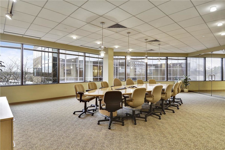 More Photos Of 804 W Diamond Ave, Gaithersburg Unknown For Lease