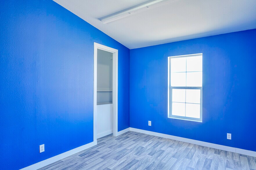 More Photos Of 11350 Lane 12 N, Hooper Flex For Sale