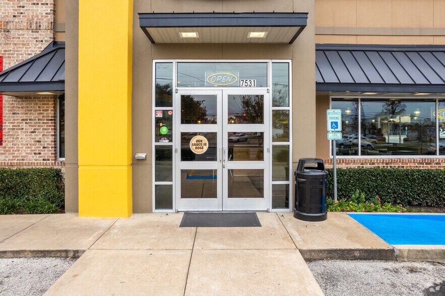 More Photos Of 7505-7705 Westheimer Rd, Houston Unknown For Lease
