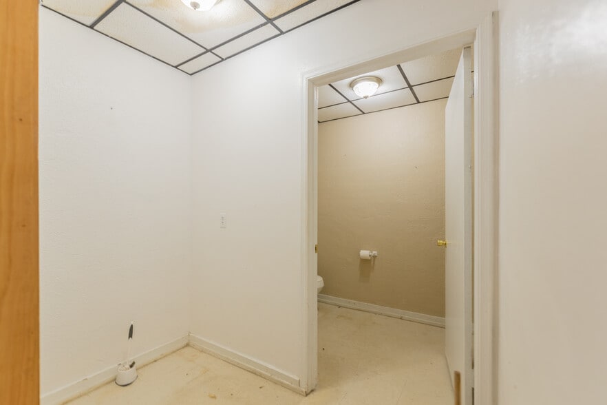 More Photos Of 2012 S Main St, Stillwater Medical For Sale