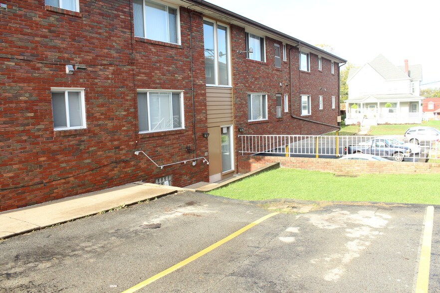 More Photos Of 1101 Broadway St, East McKeesport Apartments For Sale