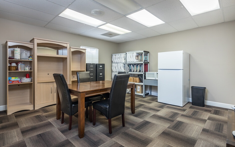 More Photos Of 150 Pondella Rd, North Fort Myers Medical For Sale