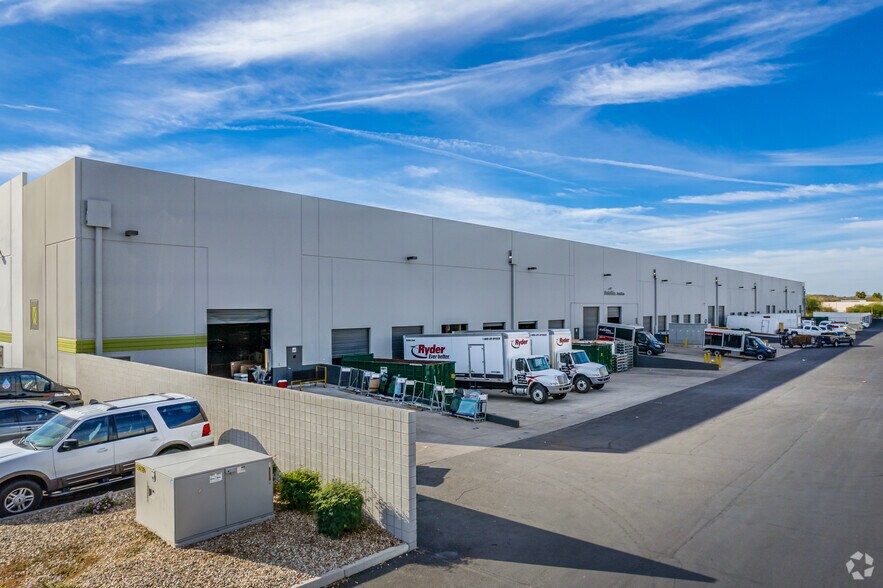 More Photos Of 23610 N 20th Dr, Phoenix Warehouse For Lease