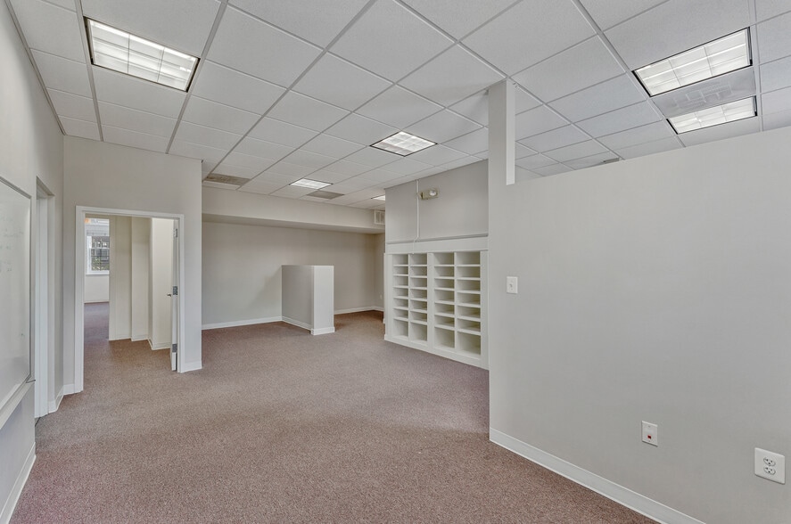 More Photos Of 728 S Washington St, Alexandria Office For Lease