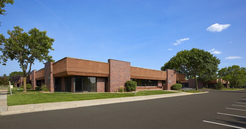 More Photos Of 500 E Travelers Trl, Burnsville Research And Development For Lease