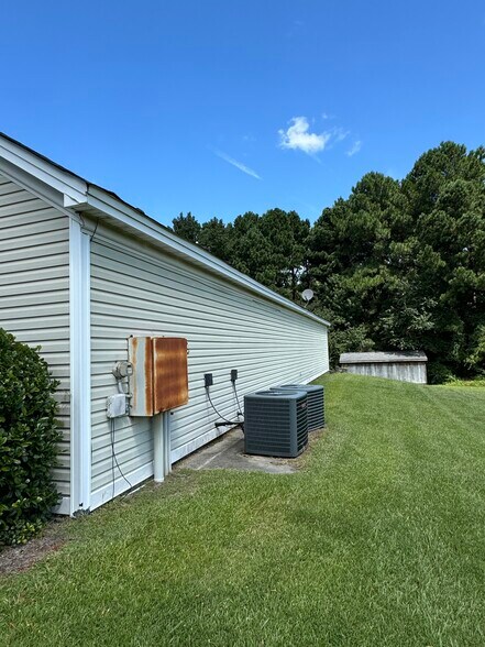 More Photos Of 2601 Herritage st, Kinston Medical For Sale