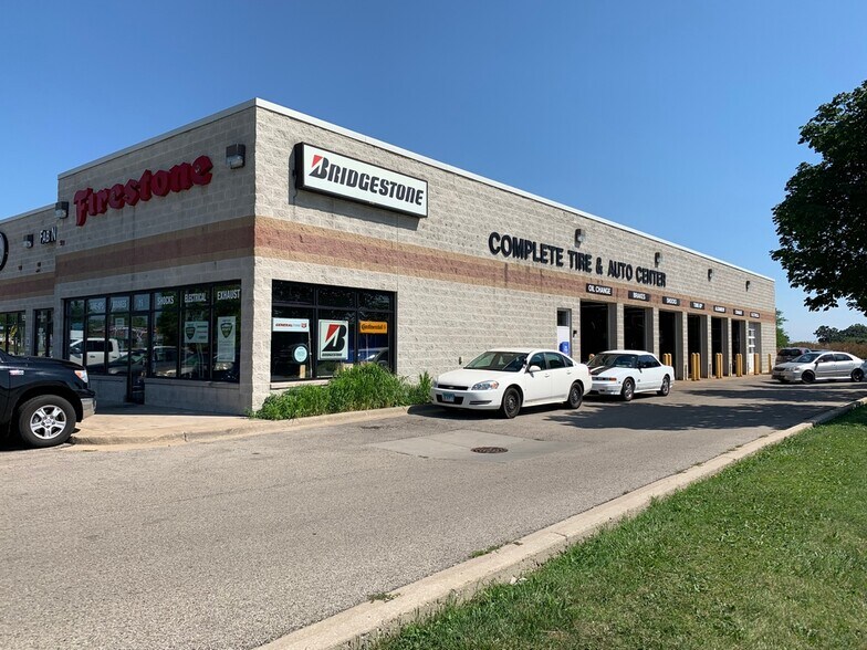 More Photos Of 9-25 W Belvidere Rd, Hainesville Auto Repair For Lease