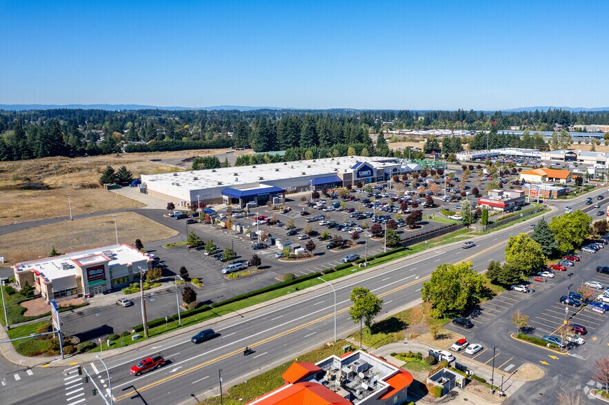 More Photos Of 11415 NE 76th St, Vancouver Auto Repair For Lease