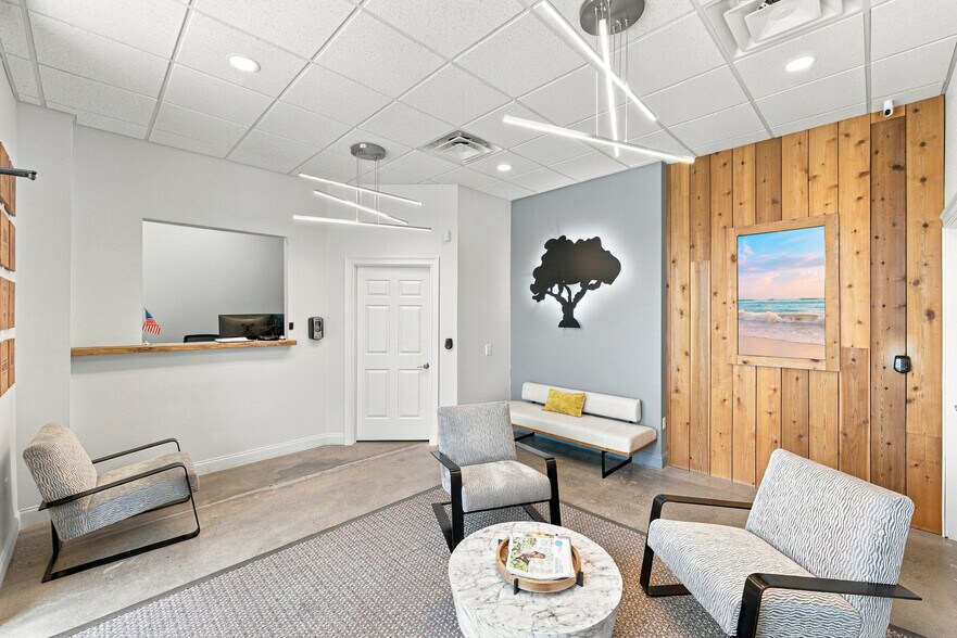 More Photos Of 4030 S Pipkin Rd, Lakeland Flex For Sale