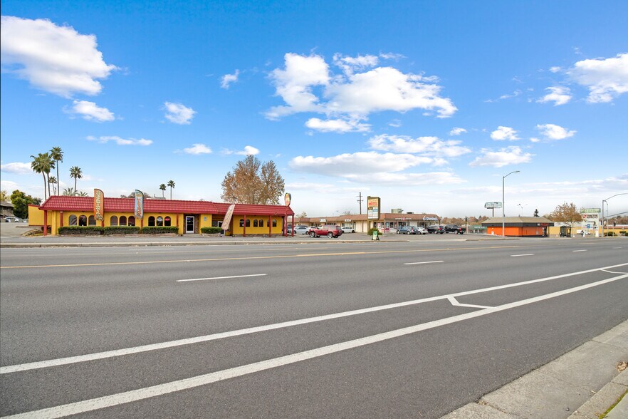 More Photos Of 333 S Main St, Red Bluff Hotel For Sale