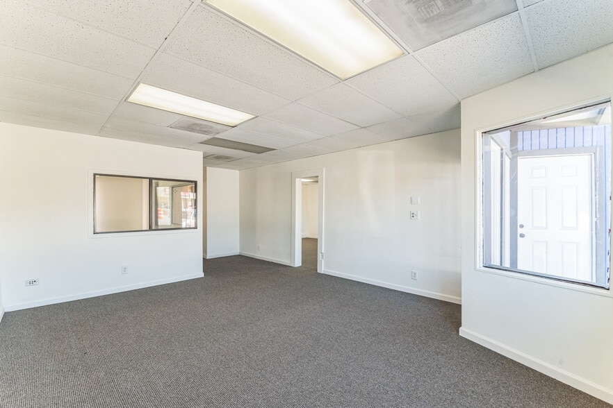More Photos Of 641-643 El Cajon Blvd, El Cajon Storefront For Sale