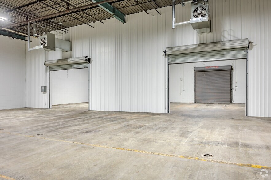 More Photos Of 3350 Hamilton Blvd SW, Hapeville Manufacturing For Sale