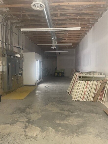 More Photos Of 102 SD-47, Reliance General Retail For Lease