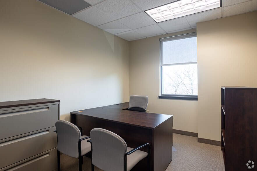 More Photos Of 1405 S County Trl, East Greenwich Medical For Lease