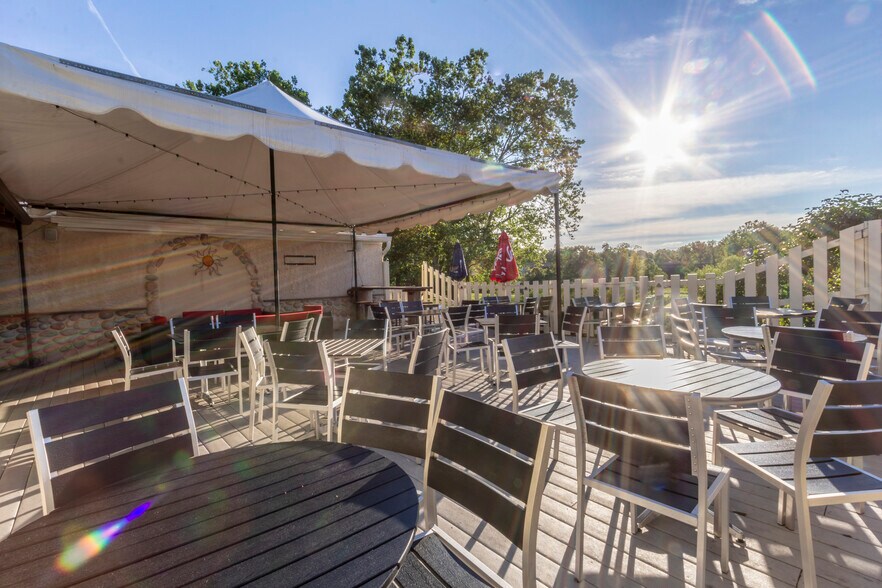 More Photos Of 898 Allentown Rd, Telford Restaurant For Sale