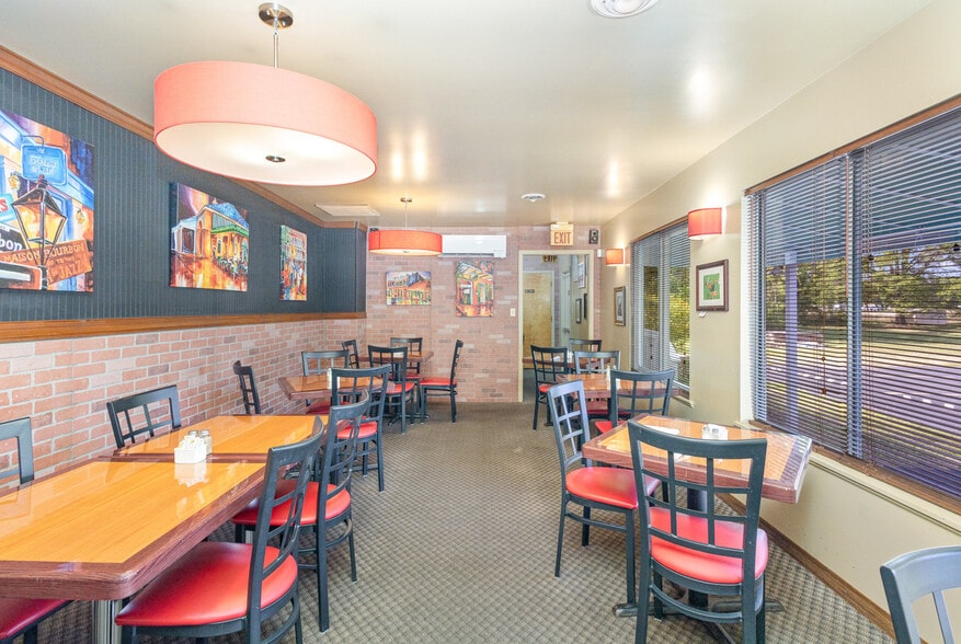 More Photos Of 15220 Kings Hwy, Montross Restaurant For Sale